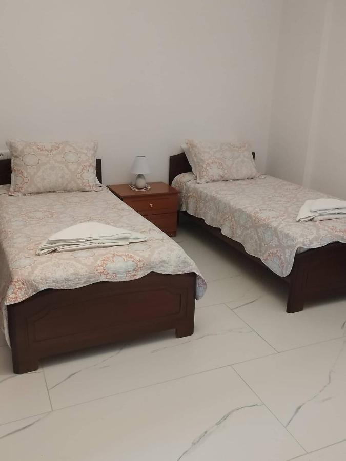 Villa Miron Kamilari Bagian luar foto