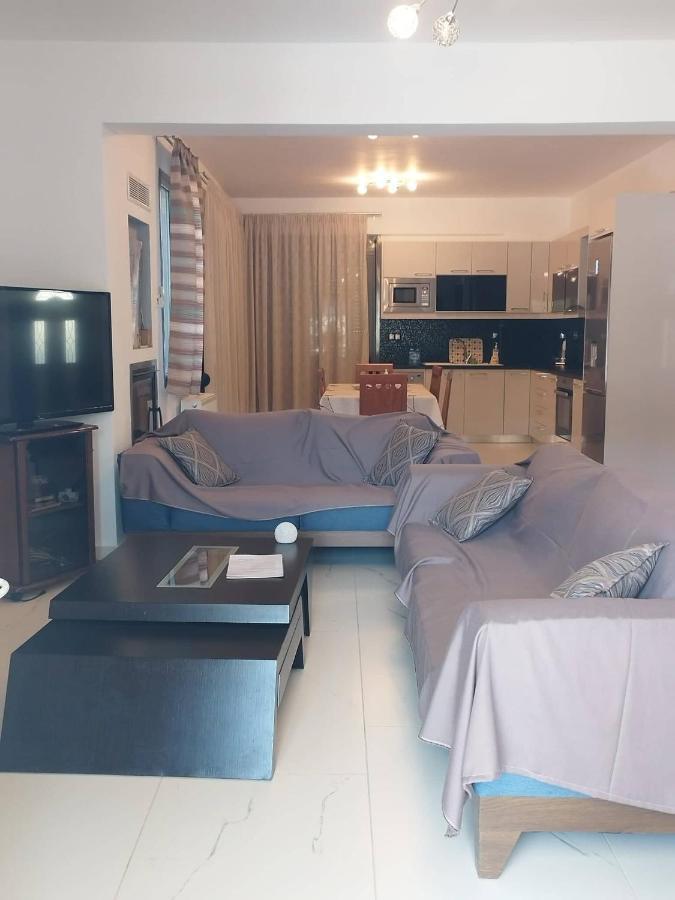 Villa Miron Kamilari Bagian luar foto