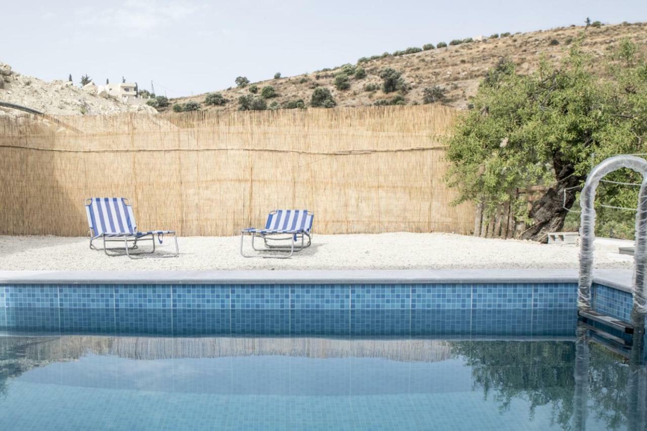 Villa Miron Kamilari Bagian luar foto