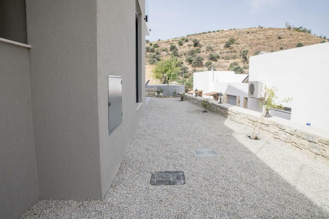 Villa Miron Kamilari Bagian luar foto