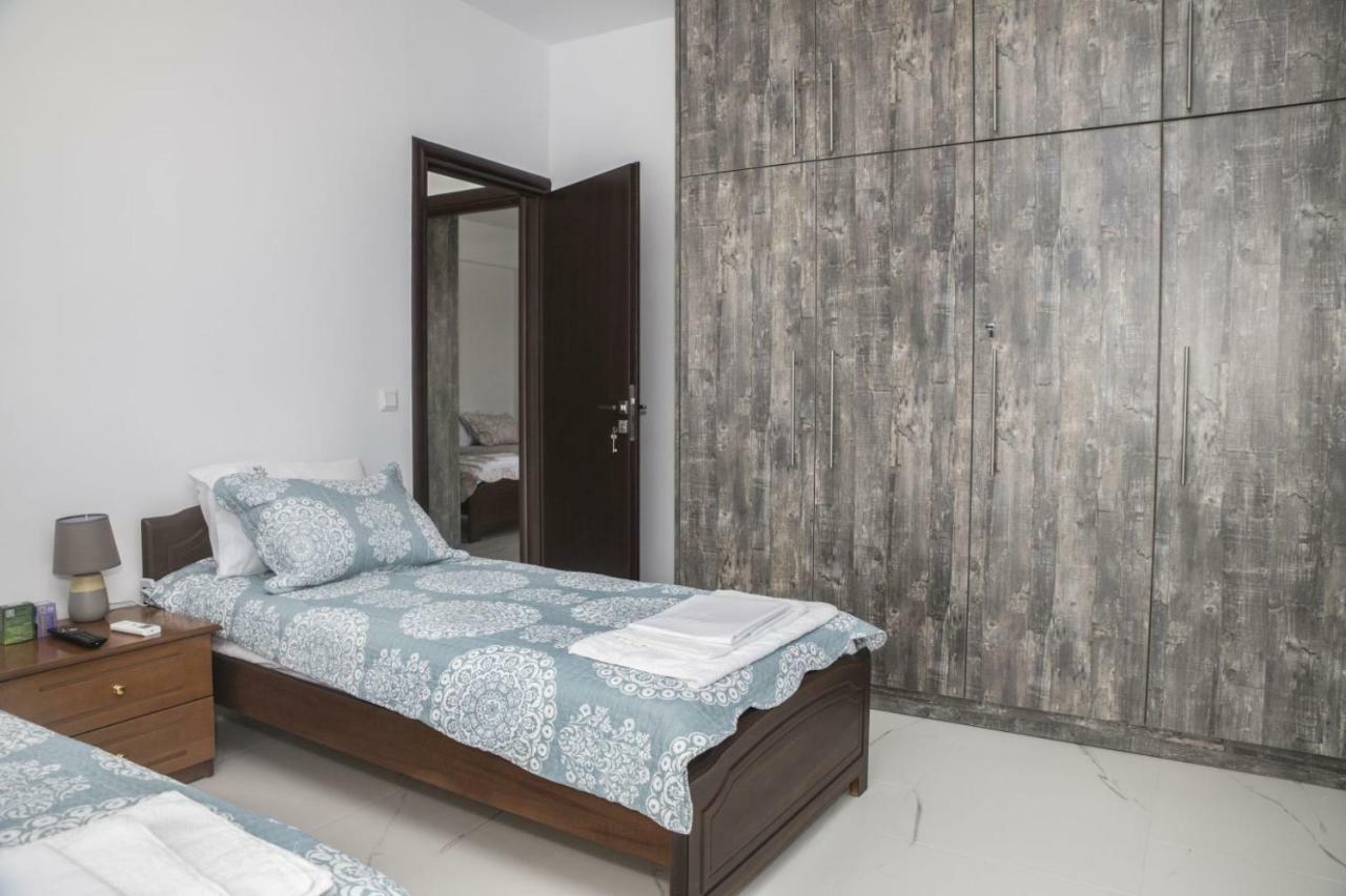 Villa Miron Kamilari Bagian luar foto
